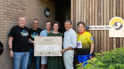 v.l.n.r. Harold Korsten, Henri de Vries (BIG Challenge), Chris en Janneke Salimans, Giovanni de Monte (Toon Hermans Huis) en Wilhelmien Ogier van de Toon Toppers