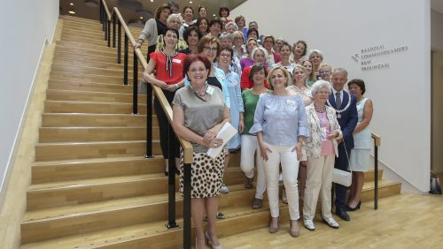 Female-vrouwen-en-zaken