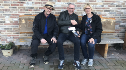 Fles-wijn-voor-zorgboerderij-Bosserhof