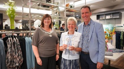 Gemeentecompliment-uitgereikt-aan-Pleunis-Mode-17