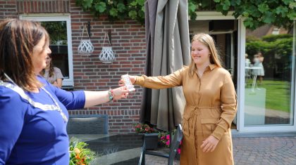 Gemeentecomplimentje-voor-Nova-Dirks-uit-Nederweert-Eind-4