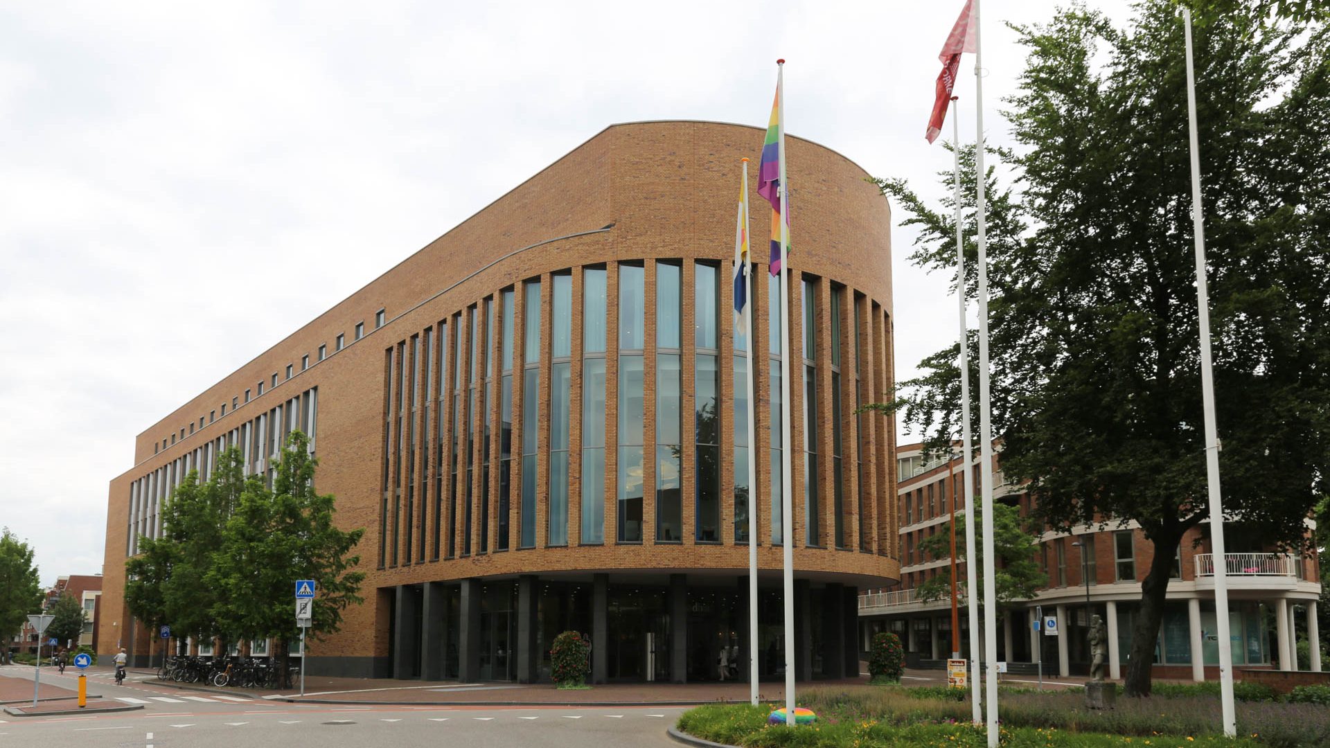 Gemeentehuis-Weert-2