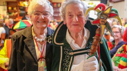 Gert-93-en-Mia-85-uitgroepen-tot-Prinses-en-Adjudante-van-Dansgroep-50-35 Gert-93-en-Mia-85-uitgroepen-tot-Prinses-en-Adjudante-van-Dansgroep-50-35