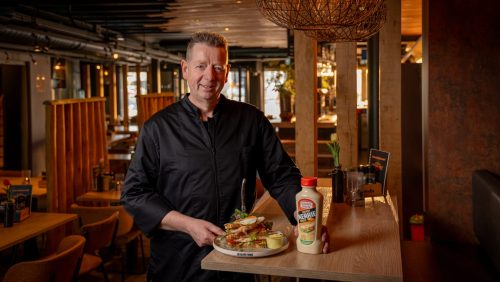 Goudas-Glorie-Creamy-Kerrie-Sauce-Dennis-de-Liefde