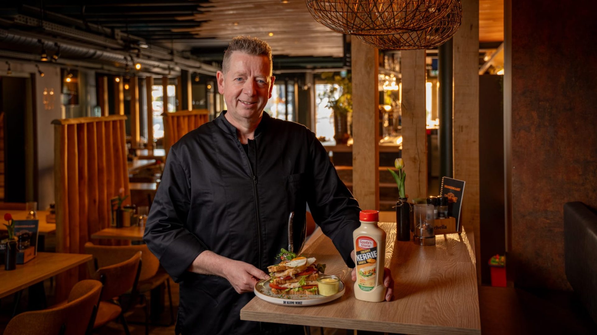 Goudas-Glorie-Creamy-Kerrie-Sauce-Dennis-de-Liefde