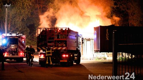 Grote brand woonwagenkamp Eindhovenseweg Weert