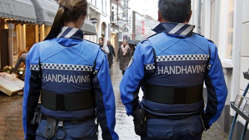 Nieuwe uniformen team handhaving