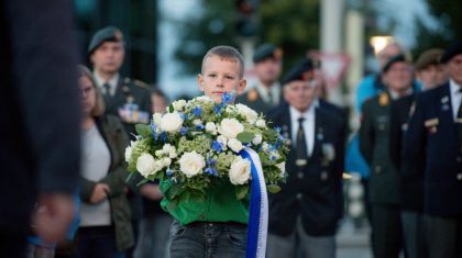 Herdenking-bevrijding-Weert-en-onthulling-Verzetsmonument-Suffolkmonument-19 Herdenking-bevrijding-Weert-en-onthulling-Verzetsmonument-Suffolkmonument-19
