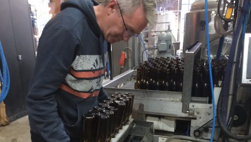 Het-bier-van-harmonie-Pro-Musica-zit-in-de-fles