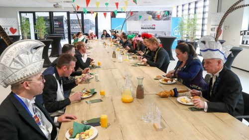 Het-traditionele-Nederweerter-Vastelaoves-ontbijt-dit-jaar-bij-Bakkerij-Heerschap-20