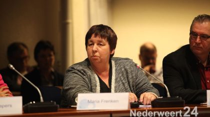 Installatie gemeenteraad in gemeentehuis raadzaal