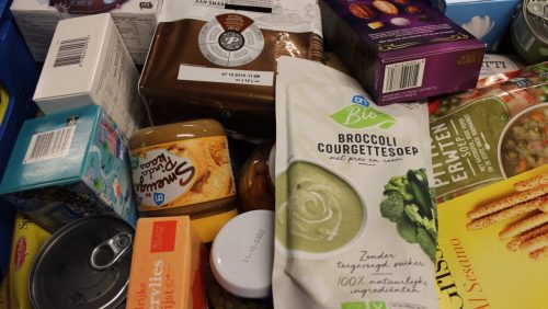 Inzamelactie-Voedselbank-Weert-door-de-Lions-Clubs-van-Weert