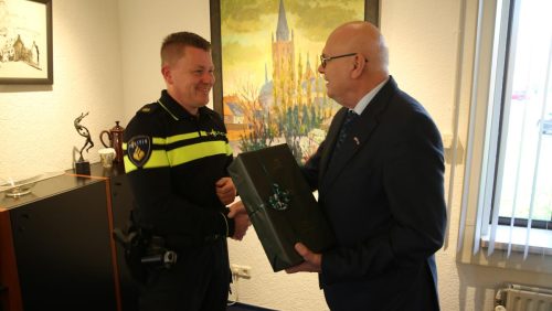 Ivo-Kantes-neemt-afscheid-als-wijkagent-Nederweert-3