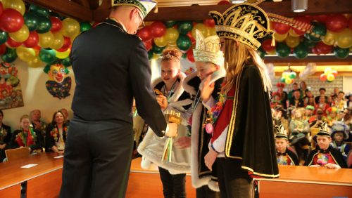 Jeugd-sleuteloverdracht-carnaval-Nederweert-2016-68
