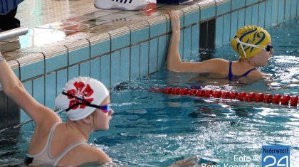 jeugd zwemwedstijd van Reddingsbrigade Nederweert