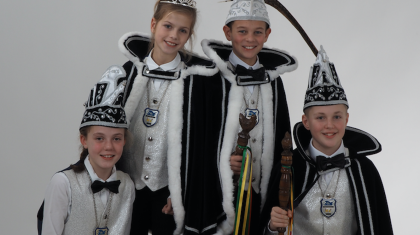 Jeugdprins-Raf-I-en-jeugdprinses-Veerle-Krielkes-Dintj Jeugdprins-Raf-I-en-jeugdprinses-Veerle-Krielkes-Dintj