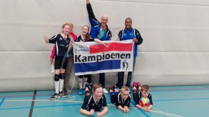 Jongens-en-meisjes-van-VC-Fortutas-CMV6-1-kampioen