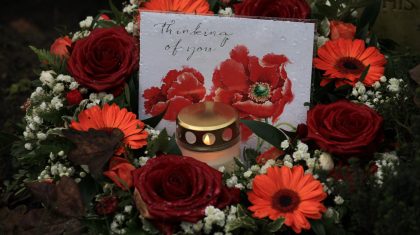 Kaarsjes-branden-Engelskerkhof-3-2-2018-15-