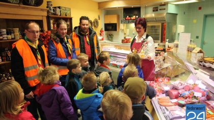 Kaasshop Vurrukkelluk in de Kerkstraat in Nederweert heeft zaterdag morgen een bijzondere bijdragen gedaan aan de kleintjes van Scouting Nederweert.