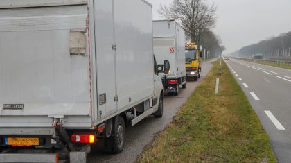 Kop-staart-botsing-N266-Wetering-Nederweert-1