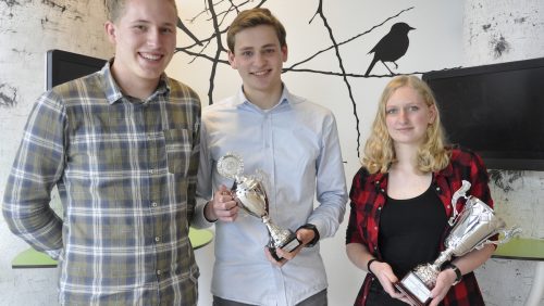 Leerlingen-College-scoren-met-hun-profielwerkstuk