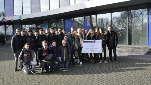 Leerlingen-Het-College-vierde-in-Fietsverlichtingscampagne