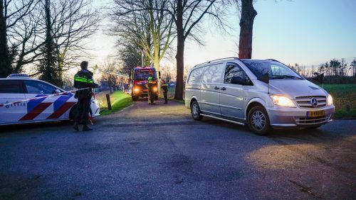 Lichaam-aangetroffen-in-kanaal-bij-Hulsen-Nederweert-11 Lichaam-aangetroffen-in-kanaal-bij-Hulsen-Nederweert-11