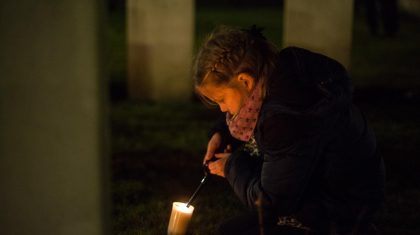 Lichtjes-op-Oorlogsgaven-Nederweert-11