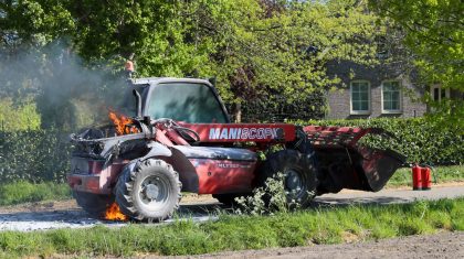 Loader-vat-vlam-op-Sint-Sebastiaanskapelstraat-3