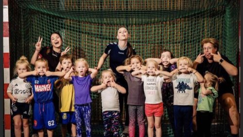 MINI-Handbaltrainingen-voor-kinderen-bij-MEOS-Handbal-in-Nederweert MINI-Handbaltrainingen-voor-kinderen-bij-MEOS-Handbal-in-Nederweert
