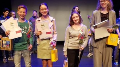 Margriet-van-der-Kaaij-winnaar-Junior-Speaking-Contest