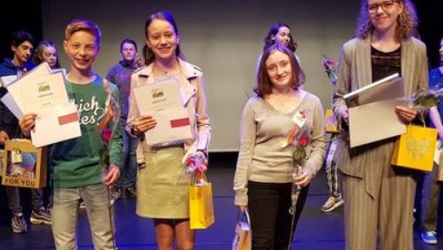 Margriet-van-der-Kaaij-winnaar-Junior-Speaking-Contest