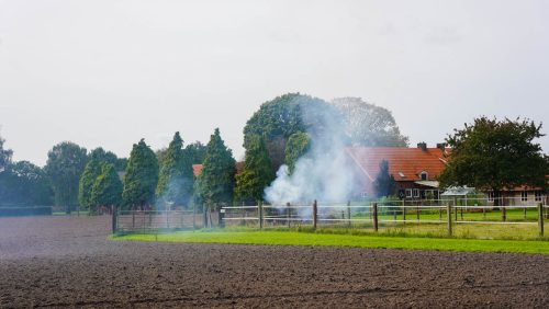 Melding-van-brand-op-Wessemerdijk-blijkt-stookvuur-6