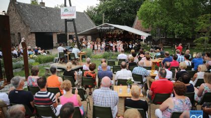 Midzomerconert-Pro-Musica-en-zanggroep-Young-Forever-4750