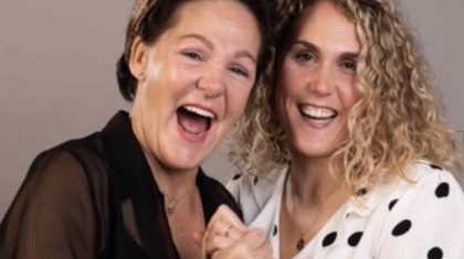 Mieke-en-Petra-zingen-Hou-vol-hou-vast