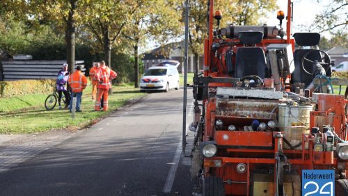 Mountainbiker over de kop Booldersdijk