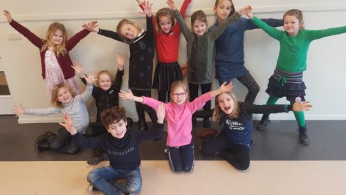 Musical-Club-van-lelijke-kinderen-in-de-Pinnenhof-Nederweert