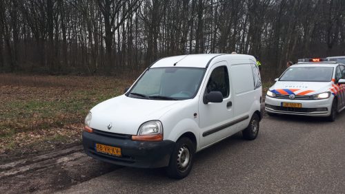 Nederweertenaar-achtervolgt-verdacht-bestelbus