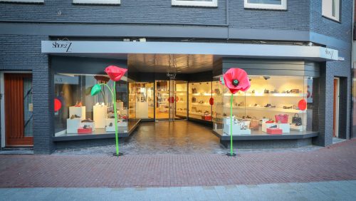 Nieuwe-shoenwinkel-Shoezz-bij-Glamz-Weert-1