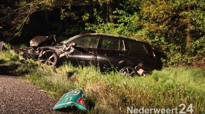 Ongeval A2 auto in de sloot, achter op een vrachtwagen gereden. Slachtoffer gevlucht en later aan gehouden op Wessemerdijk
