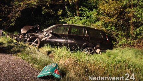 Ongeval A2 auto in de sloot, achter op een vrachtwagen gereden. Slachtoffer gevlucht en later aan gehouden op Wessemerdijk
