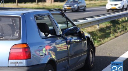 Ongeval A2 Weert-Noord, auto in de vangrail vrachtwagen