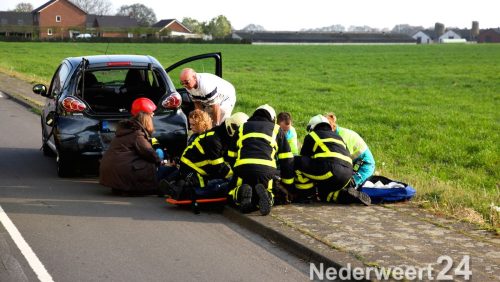 Ongeval Kruisstraat - Eind Nederweert eind, twee auto's achter op elkaar