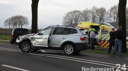 Ongeval twee personenauto's op de Roermondseweg thv Uilenspiegelweg
