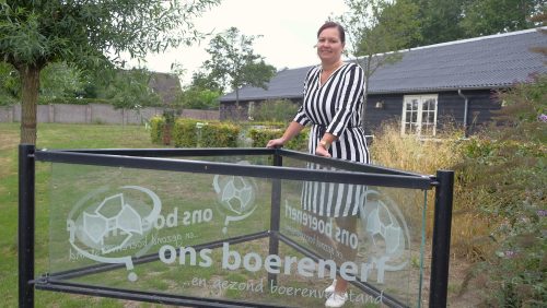 Ons-Boerenerf-combineert-boerenleven-met-horeca