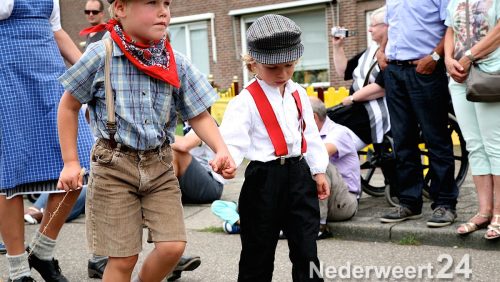 Optocht Festeynder 2014 Nederweert Eind