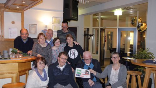 Overhandiging-Opbrengst-Kerstmarkt-Ospeldijk