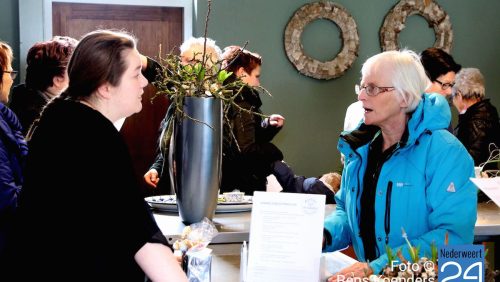 Zondagmorgen was er een open dag bij het nieuwe Atelier de Papaver in Nederweert-Eind. Na wat breken en heel veel schilderen is de voormalige bakkerswinkel omgetoverd tot een atelier waar bloemen een grote rol spelen.