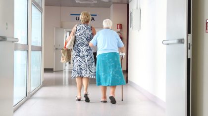 Patient-bij-dokter Patient-bij-dokter