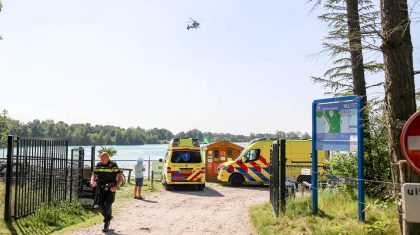 Persoon-te-water-Blauwe-Meertje-Weert-1